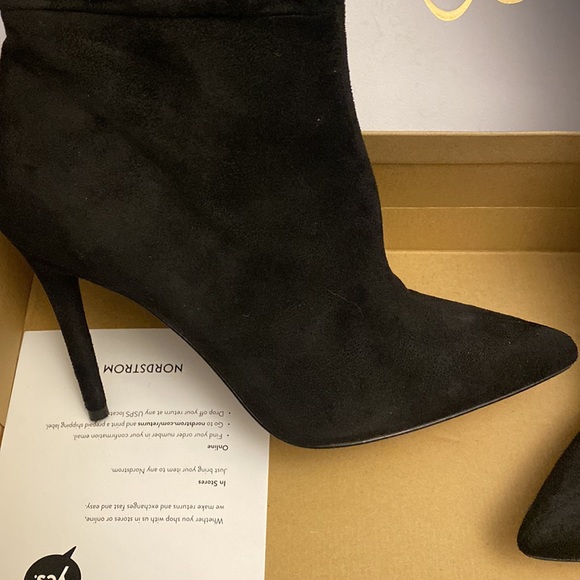 COPY - Jessica Simpson Over Knee Stiletto Boots - Picture 6 of 8